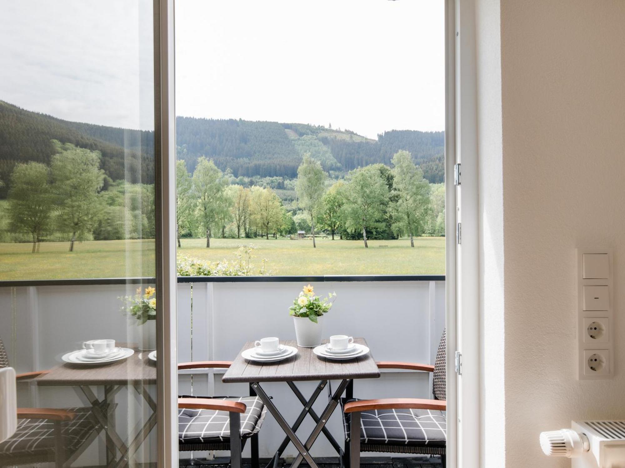 Ferienwohnung Kurparkblicksauerland Ленещат Екстериор снимка